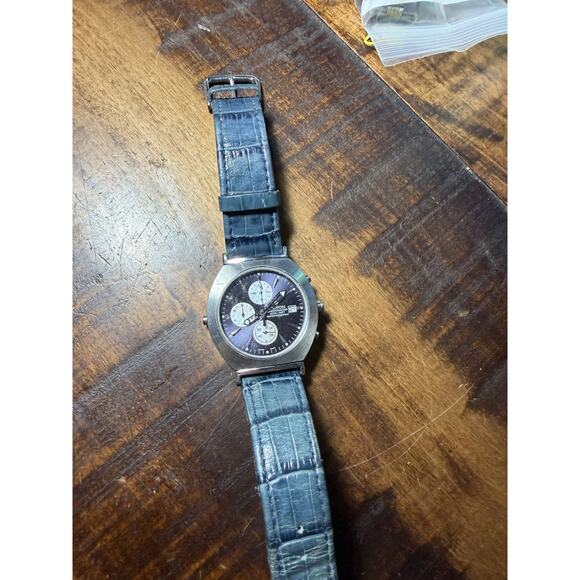 Croton Chronomaster Quartz Chronograph Watch Blue Leather Strap Date Display